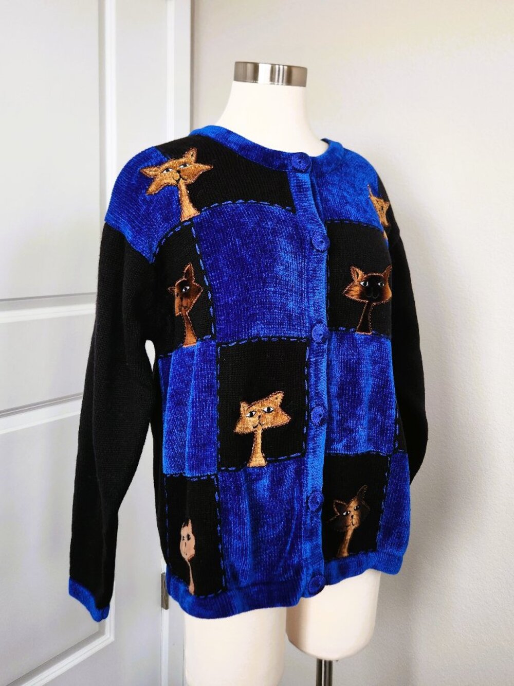 Vintage Lisa International Cat Cardigan Sweater XL Blue Black Embroidered